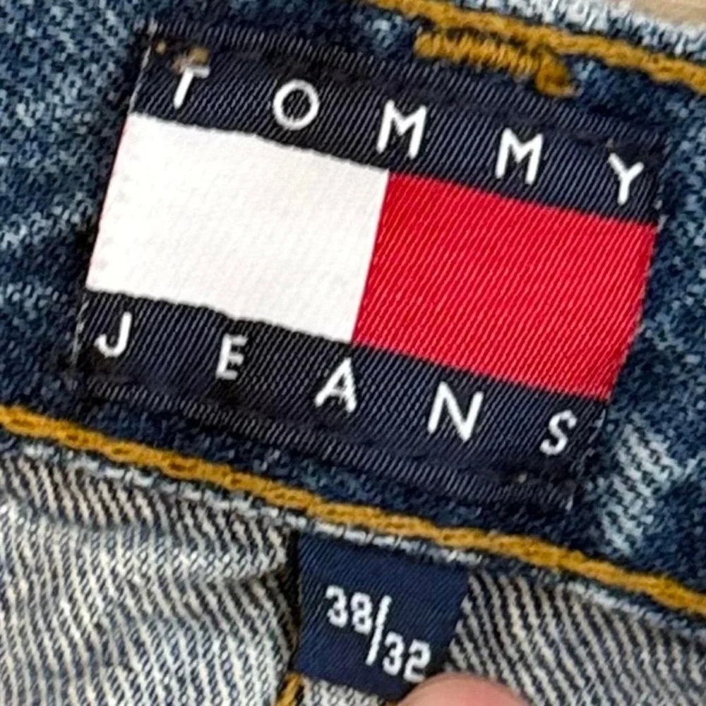Vintage Tommy Hilfiger Distressed Thrashed Blue Jeans Mens 36x31.5 Skater Grunge